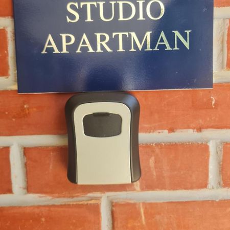 Studio Apartman Karler Карловац Экстерьер фото